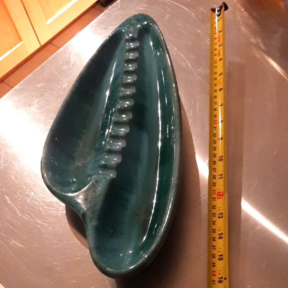 Vintage Blue💙Mountain Pottery Green Ceramic  Size Large 17" Long - Picture 3 of 5
